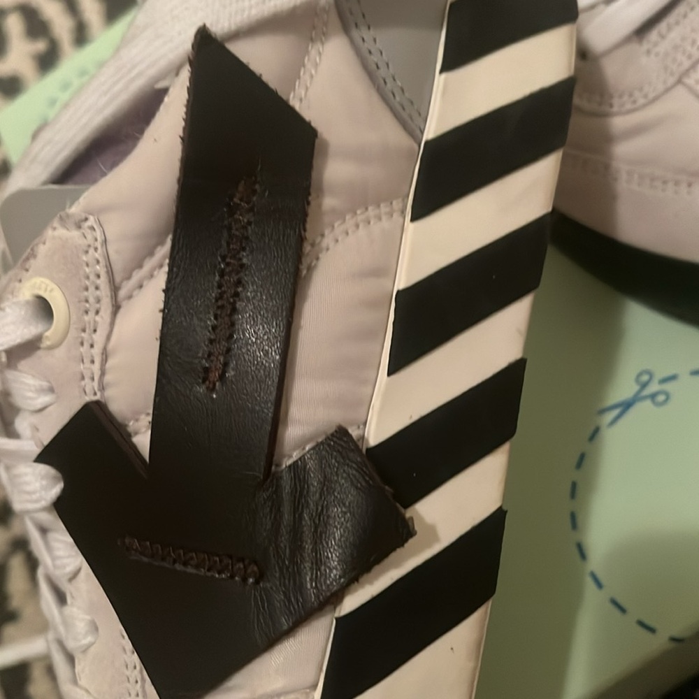 Off-White Vulcanized Low ‘White Black’ - Picture 5 of 8